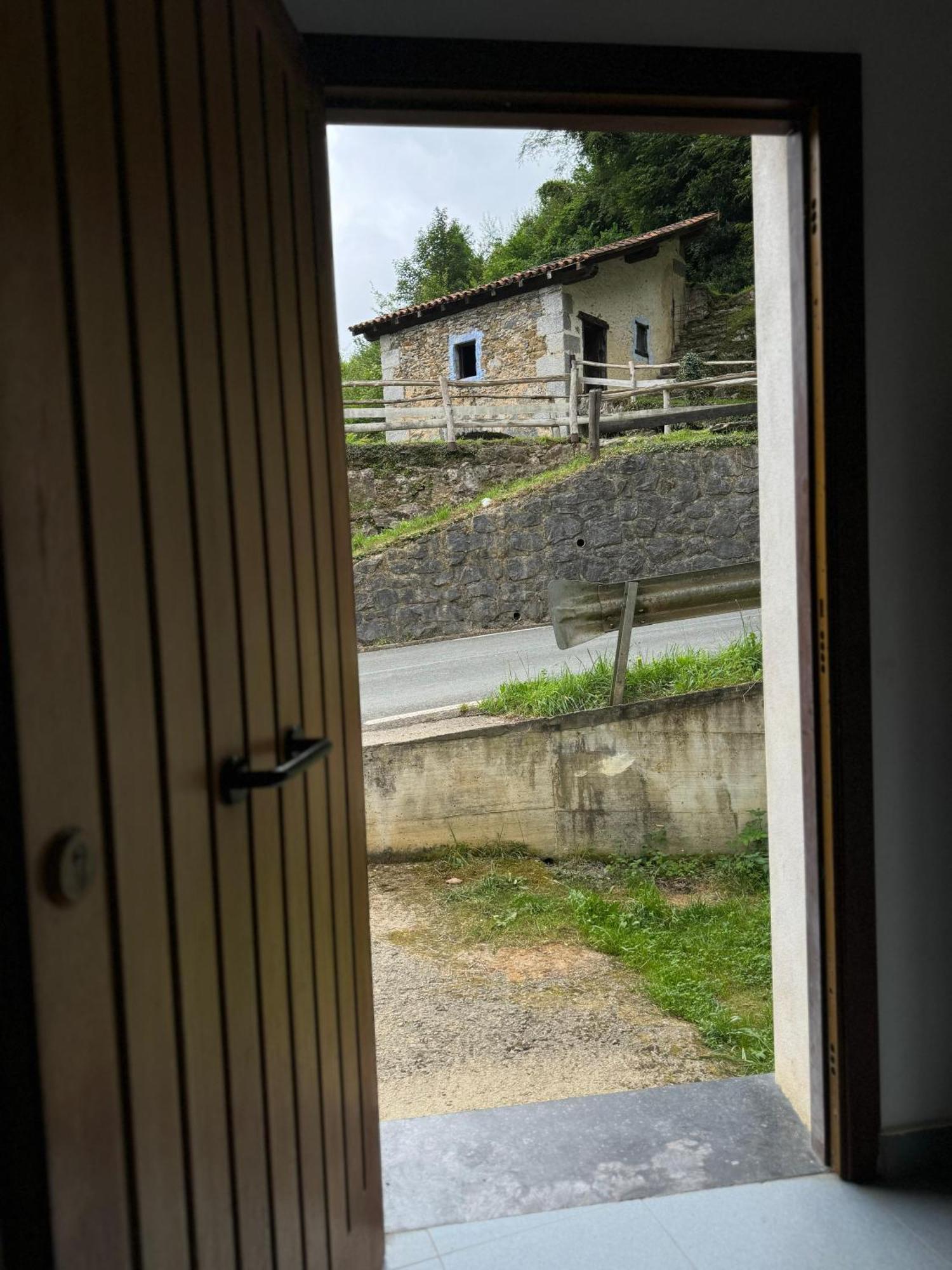 Albergue De Lastur Деба Экстерьер фото